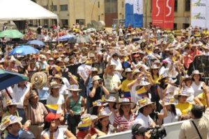 A lo largo de más de tres horas, 70 mil personas pudieron disfrutar en Bogotá del talento de Jorge Celedón, el Cumbión de Cereté  y El Grupo Niche en Bogotá.