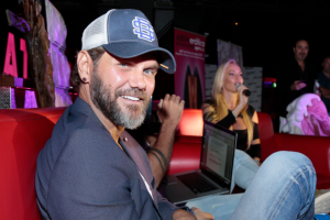 Nacho Vidal hará casting para película porno en Colombia Tropicana