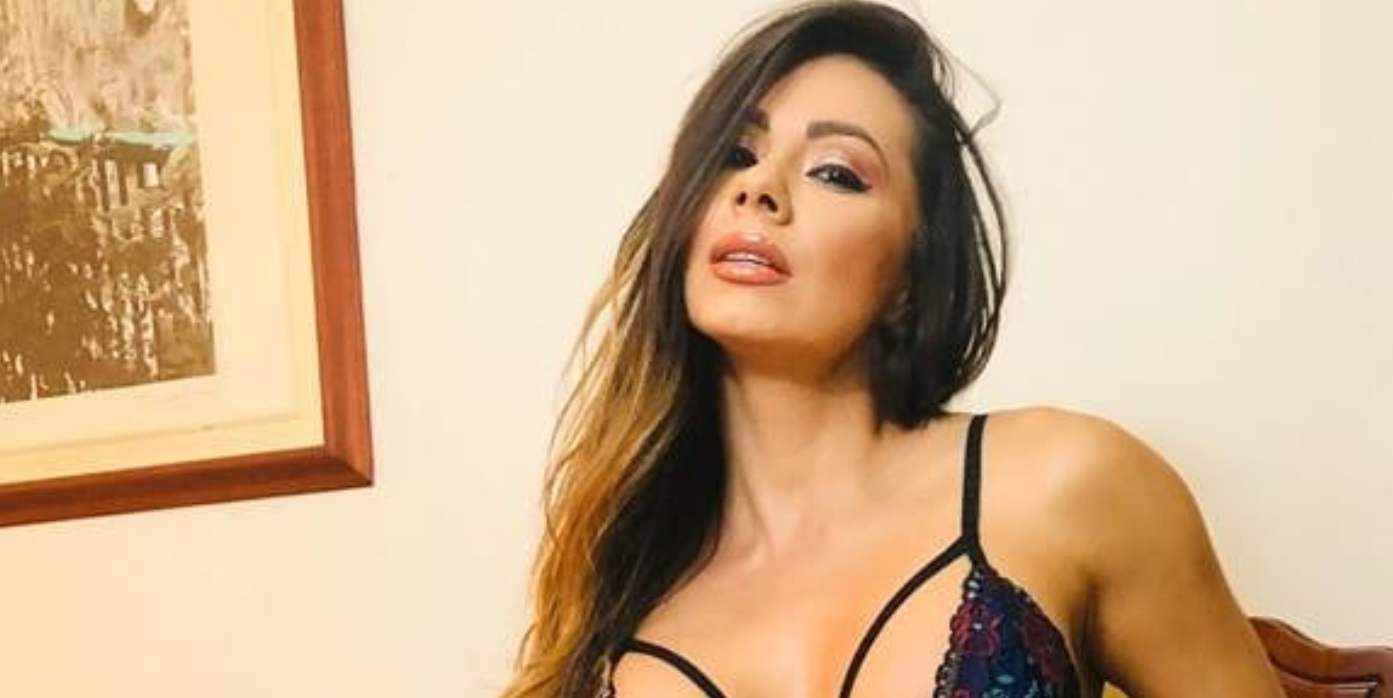 Esperanza Gómez subió la temperatura en redes con atrevidas fotos en hilo