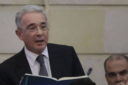 Álvaro Uribe dio positivo para coronavirus