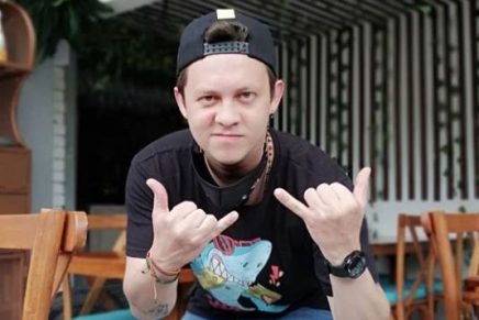 Haciendo domicilios, así enfrenta la crisis económica el actor Diego Garzón