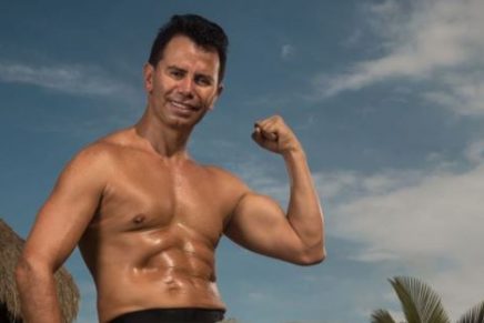 Muy orgulloso de su cuerpo, Jhonny Rivera reveló algunos secretos para mantenerse en forma