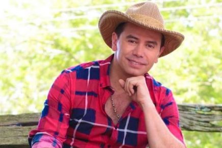 Jhonny Rivera reveló cuánto cobra por un show virtual