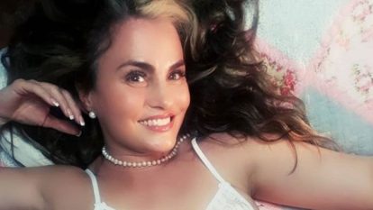 Aura Cristina Geithner por poco muestra “todo” al bailar de manera muy sensual