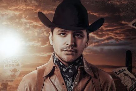 Chistian Nodal, el gran intérprete mexicano, lanza su nuevo álbum deluxe “AYAYAY!”