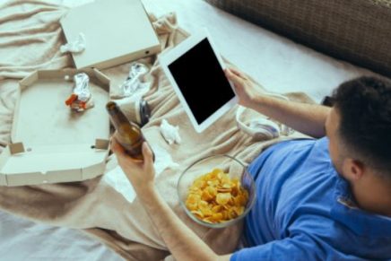 Hombre de 30 años denunció a su mamá por echarlo de la casa