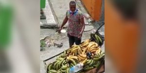 Vendedor de plátanos Foto captura video Facebook