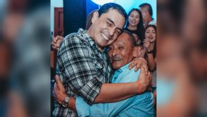 Muere abuelo de Dani Hoyos, humorista que encarna a 'Suso, el paspi'