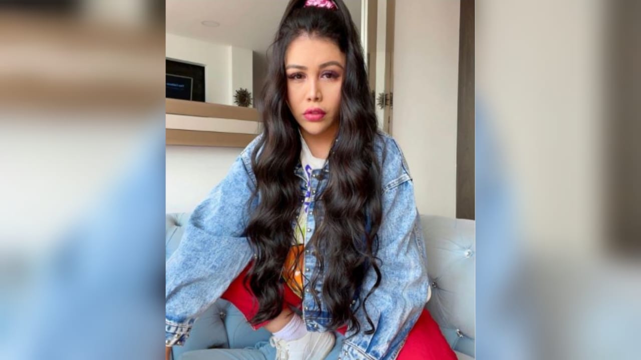 "Mor, estás calva", le dicen a Yina Calderón por mostrar su cabello real