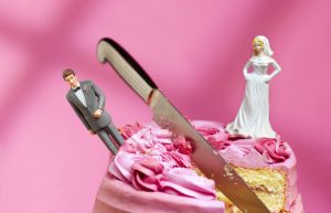 Hombre indemnizará a su exesposa por haber hecho tareas del hogar