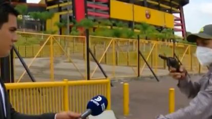 Reportero fue atracado con pistola mientras grababa un informe