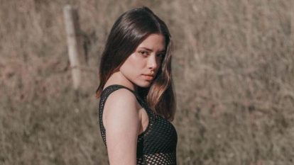 “Con esa cara de india y criticando al país”, le dicen a una mujer por hablar mal de Colombia