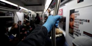 Hombre orinó a joven en el metro de Nueva York Foto de referencia Getty Images