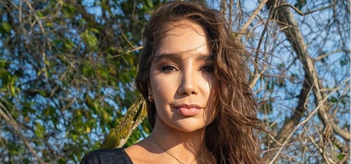 Paola Jara mostró de más en sensual foto con el jean roto