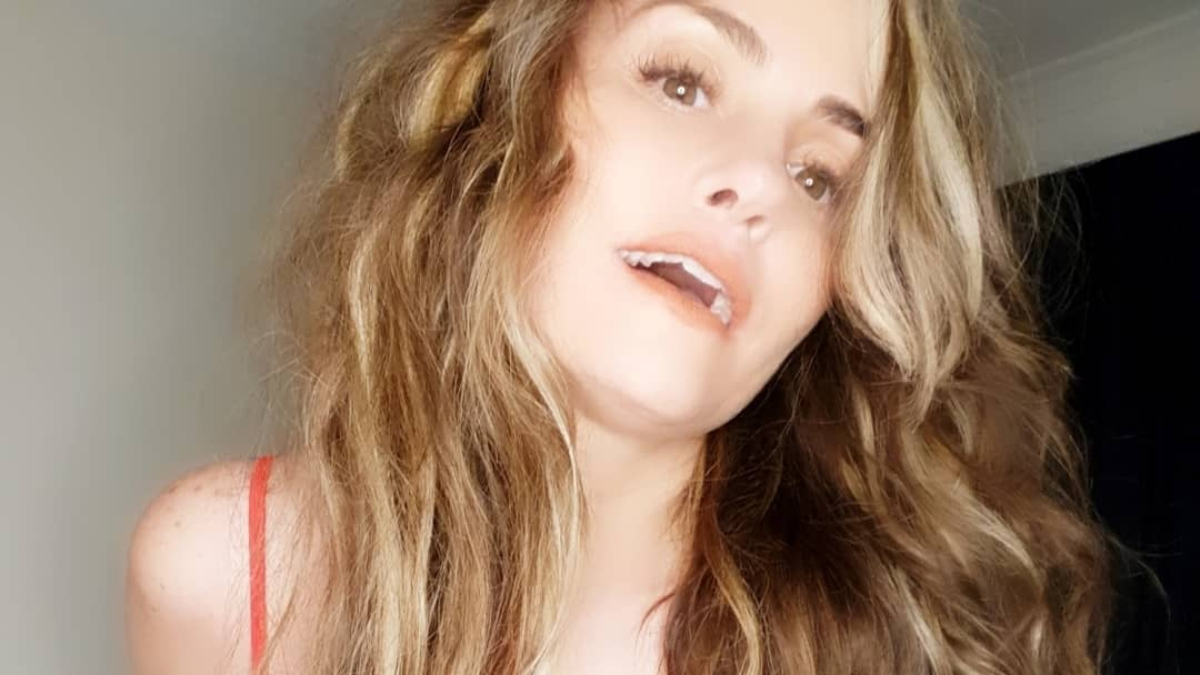 Aura Cristina Geithner calentó las redes con canción de J Balvin