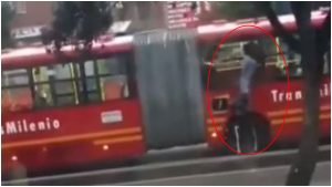 Ladrones en TransMilenio Foto captura video