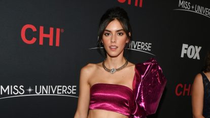 “Siempre reina” le dicen a Paulina Vega por foto en la que muestra sus piernas