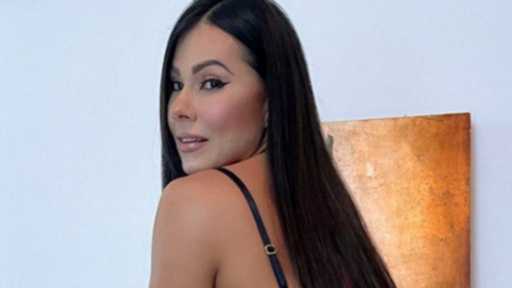 “Mi fantasía”, a Esperanza Gómez por subirse la tanga y mostrar de más