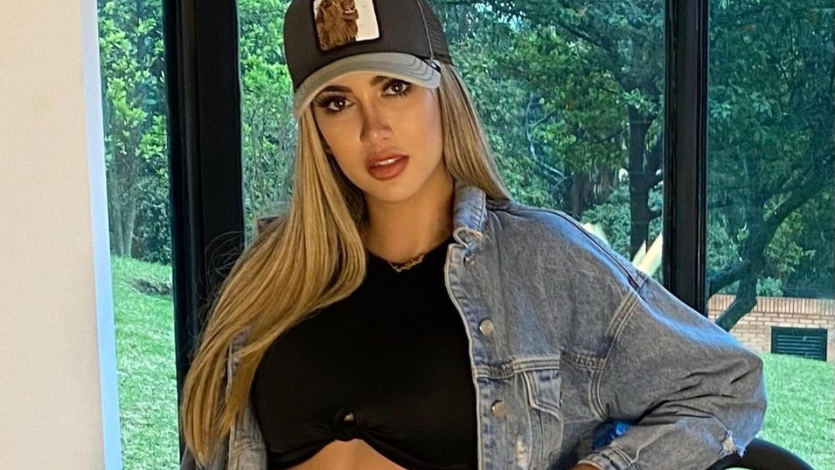 “Monumento de mujer”, le dicen a Nanis Ochoa por fotos en sensual atuendo