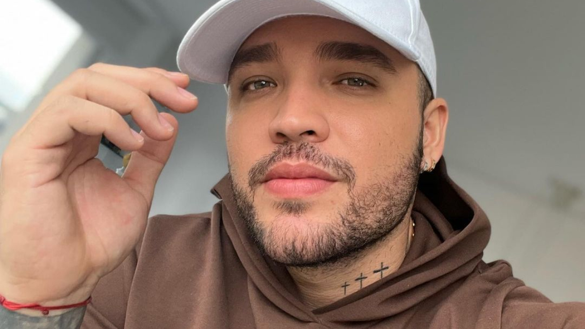 “Tentación divina”, le dicen a Jessi Uribe por fotos posando sin camisa