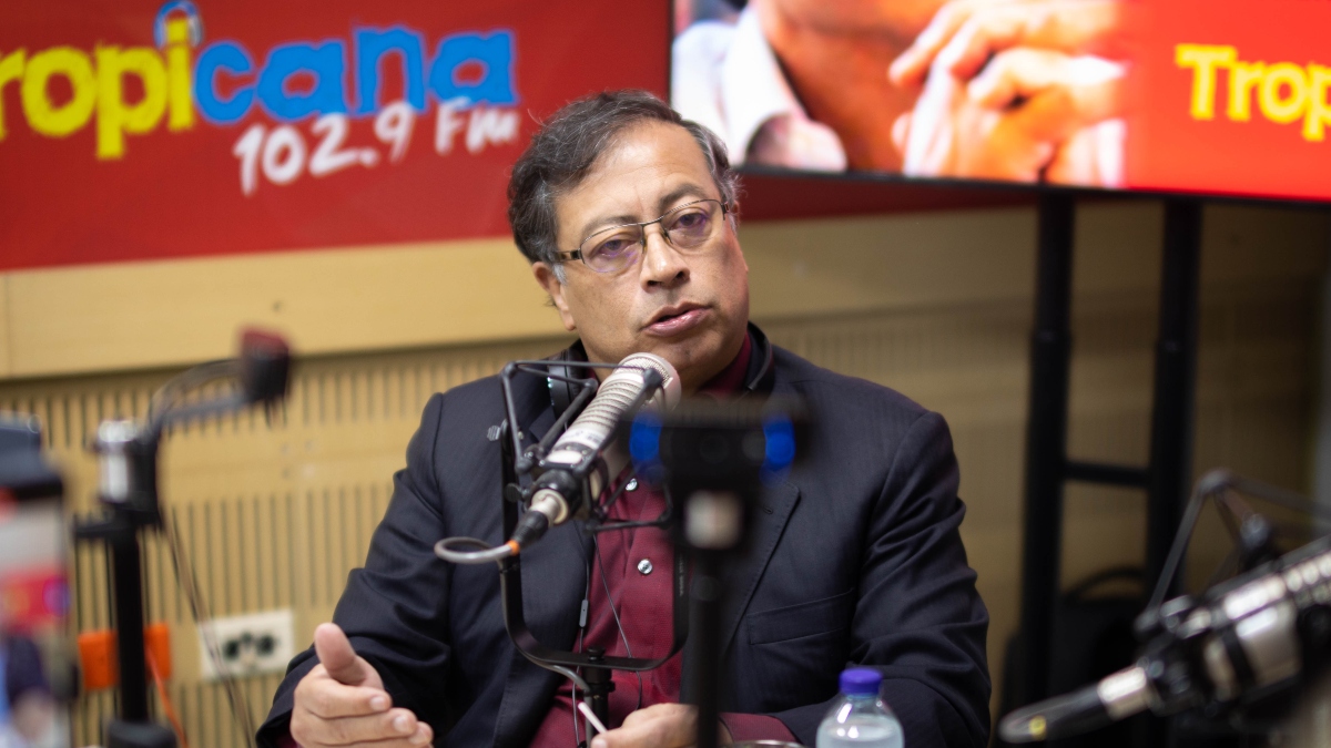 "La mujer es discriminada en Colombia": Gustavo Petro en entrevista con Tropicana