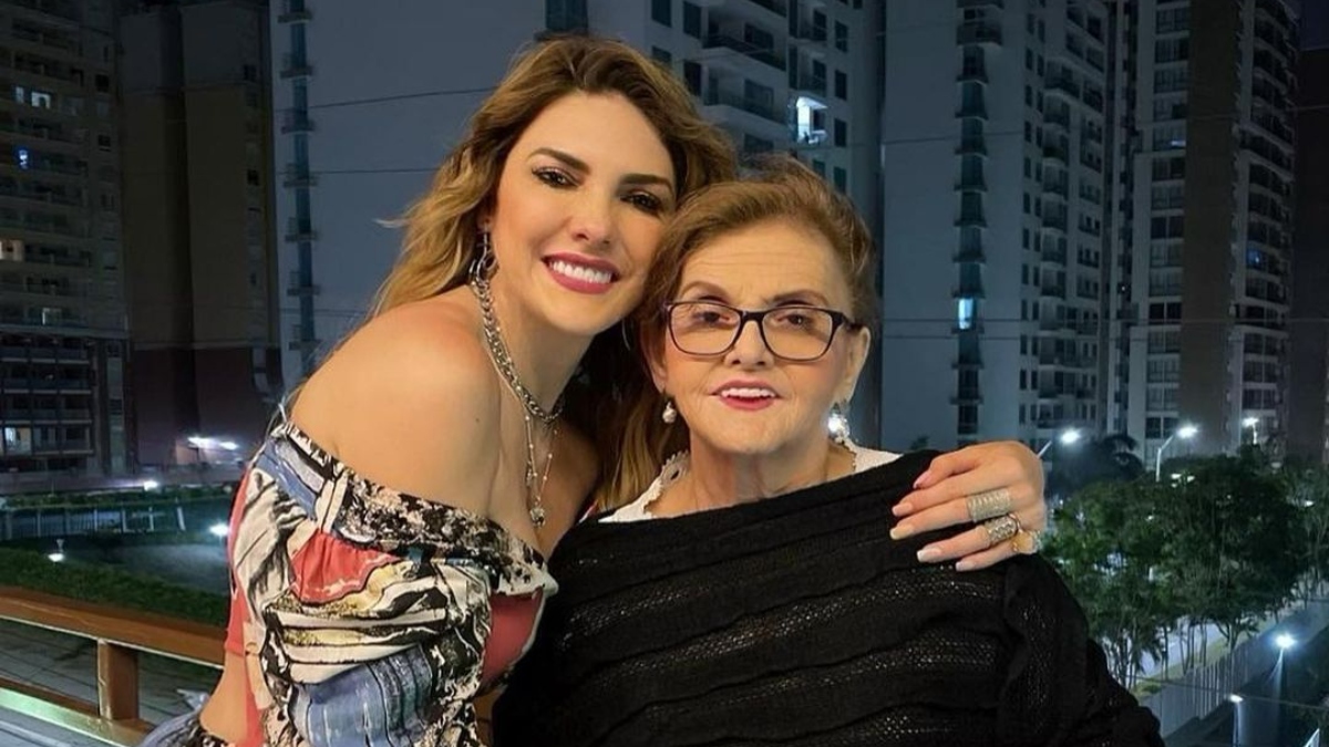 Ana Karina Soto se defiende antes críticas por “no guardar luto” a su madre