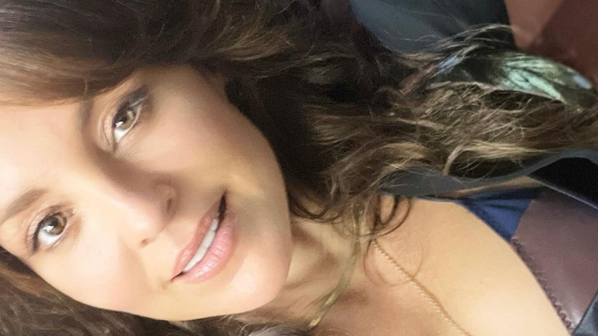 Carolina Gómez compartió foto del atardecer y su ‘cuerpower’ se robó el show