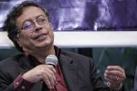 Al que madruga…: Gustavo Petro rezó en la iglesia del 20 de Julio