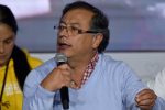Gustavo Petro presenta hoja de vida