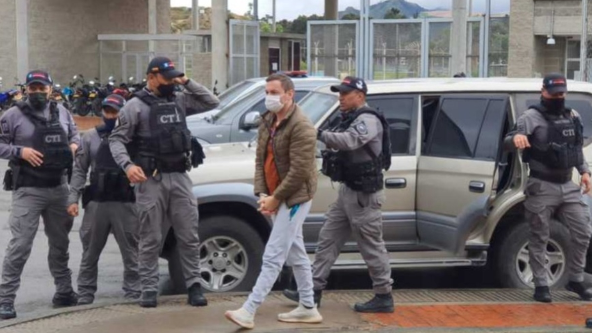 "Me están violando mis derechos": Jhonier Leal pidió ayuda de abogado español