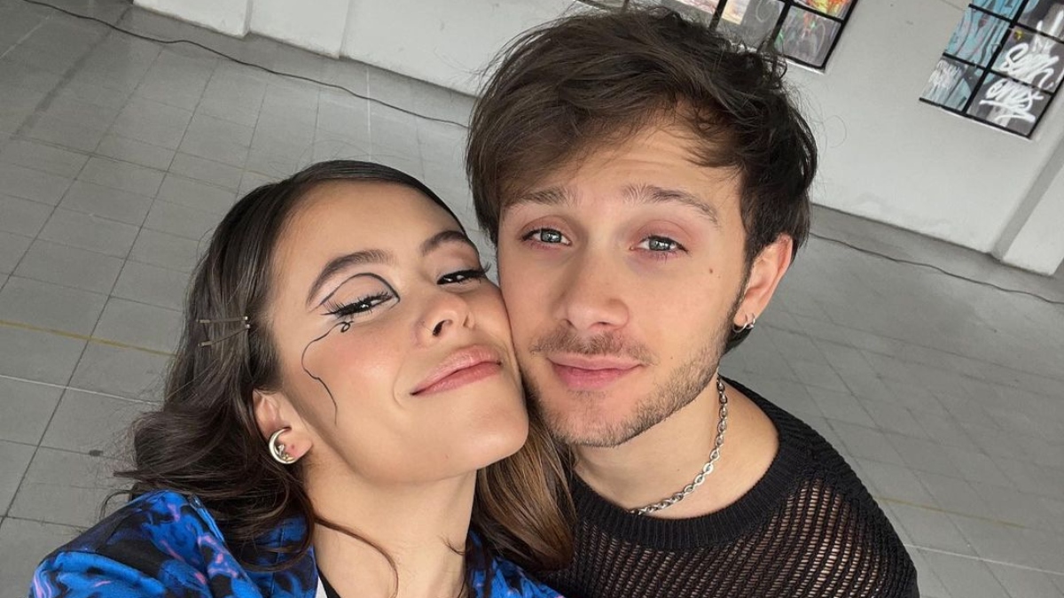 Tortolitos: Juliana Velásquez posó en vestido de baño con su novio