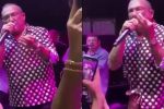 A Beto Zabaleta le metieron la mano allá en pleno concierto