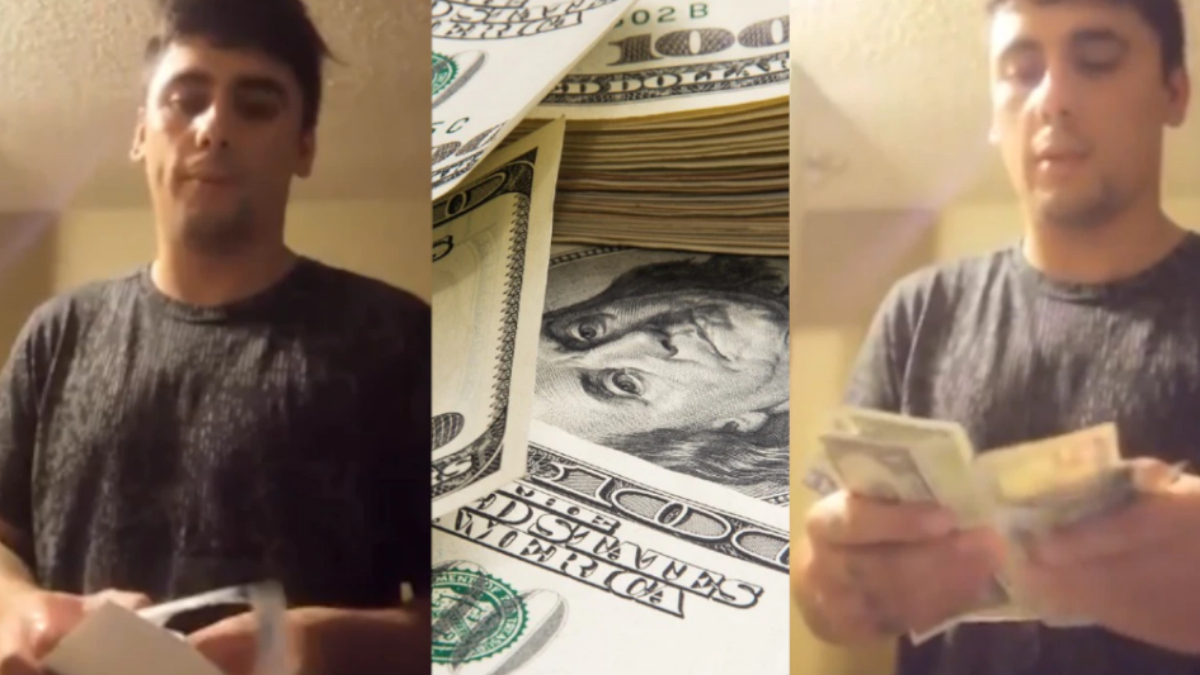 Joven muestra fajo de billetes que gana semanalmente haciendo aseo en EEUU