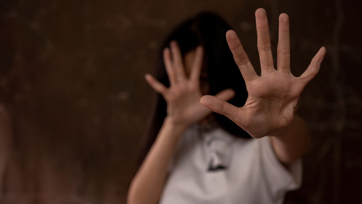 Menor de 14 años abusada por padrastro