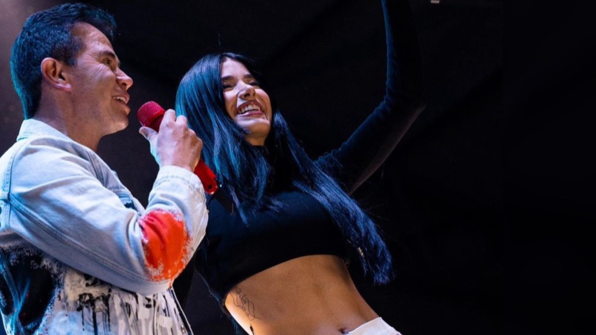 ¿Cuántos años tiene la novia de jhonny rivera_