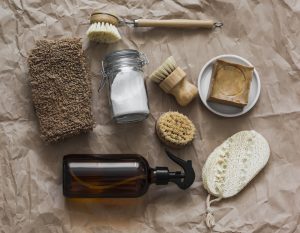 Amoníaco para limpiar la casa y evitar las cucarachas (Foto vía Getty Images)