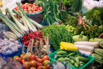 Diferentes tipos de verduras en un mercado (Fotos vía Getty Images)