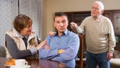 Hijo adultos con padres