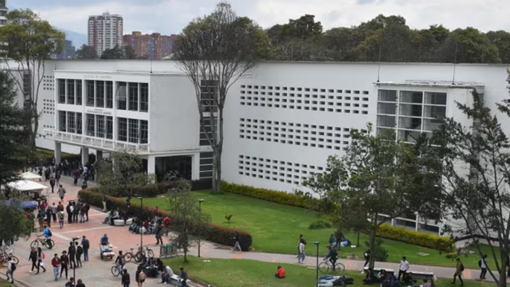 Universidad Nacional