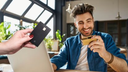 Tarjeta crédito jóvenes