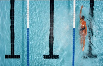 Curso de natación caja de compensación