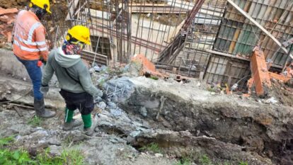 Colapsó muro en obra de institución educativa en el sur de Cali
