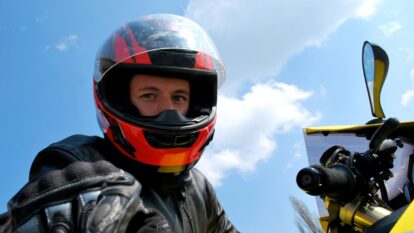 Cambio casco moto