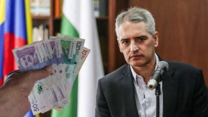 Sueldo gobernador categoría especial