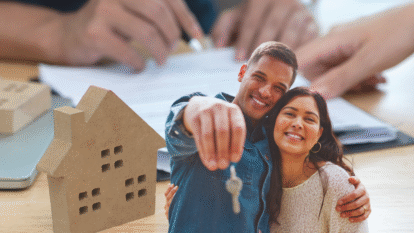 Familia compra casa